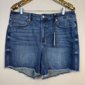 Judy Blue • Medium High Waisted Cut Off Shorts